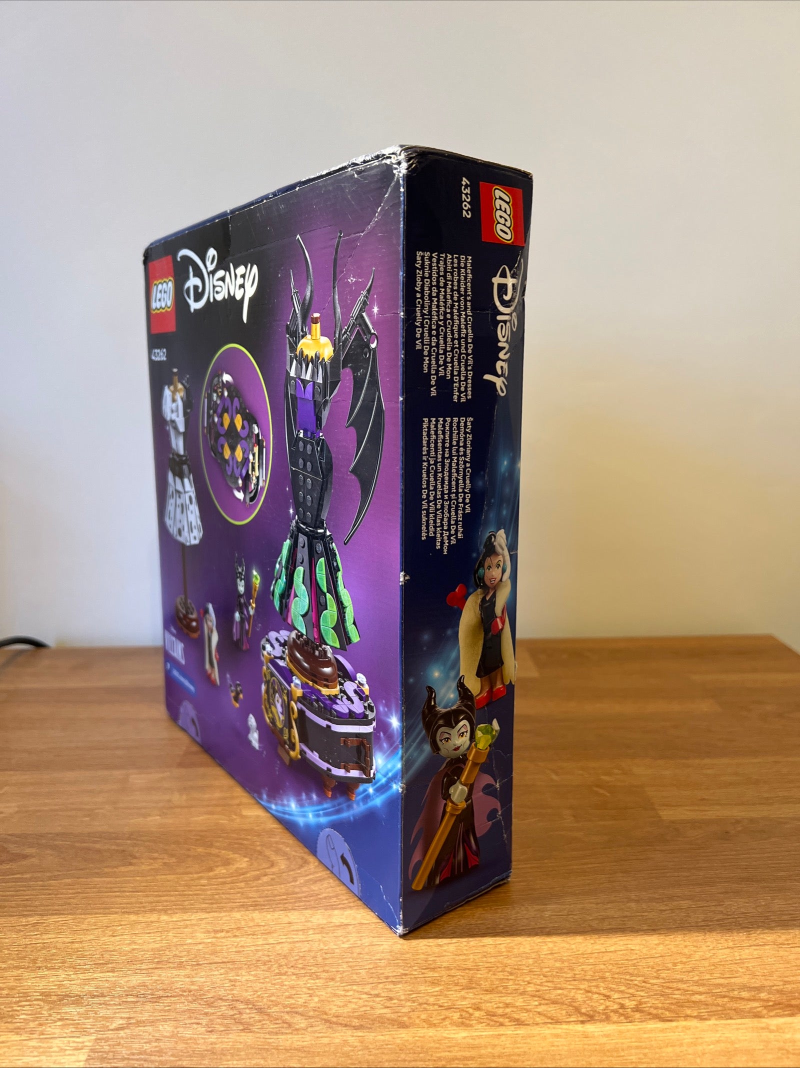 Lego Disney - Maleficent & Cruella De Vil's Dresses