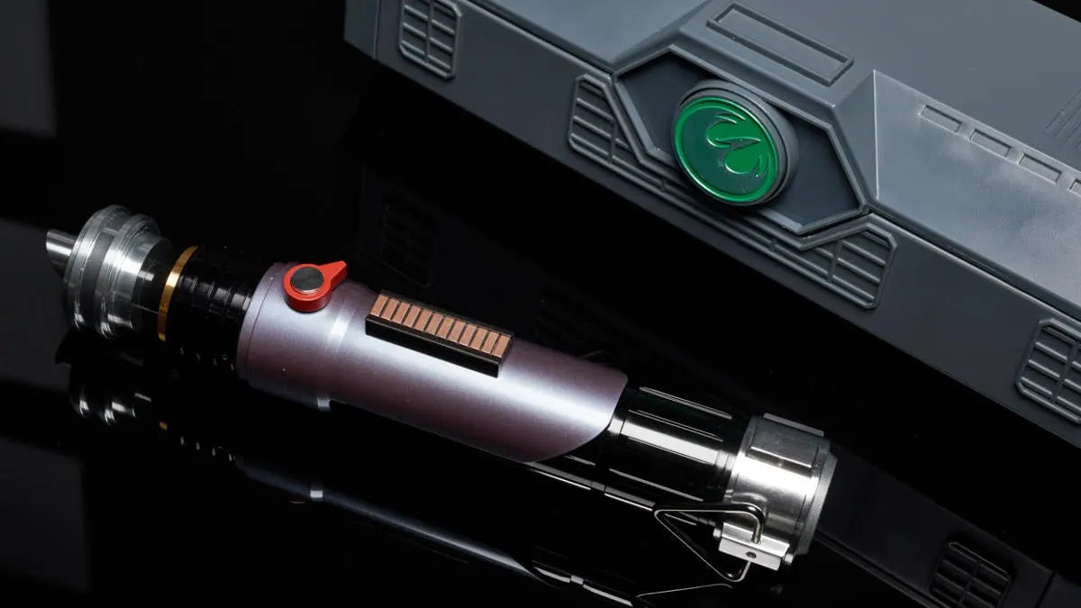 Star Wars Galaxy's Edge Ezra Bridger Legacy Lightsaber Hilt 2nd Saber